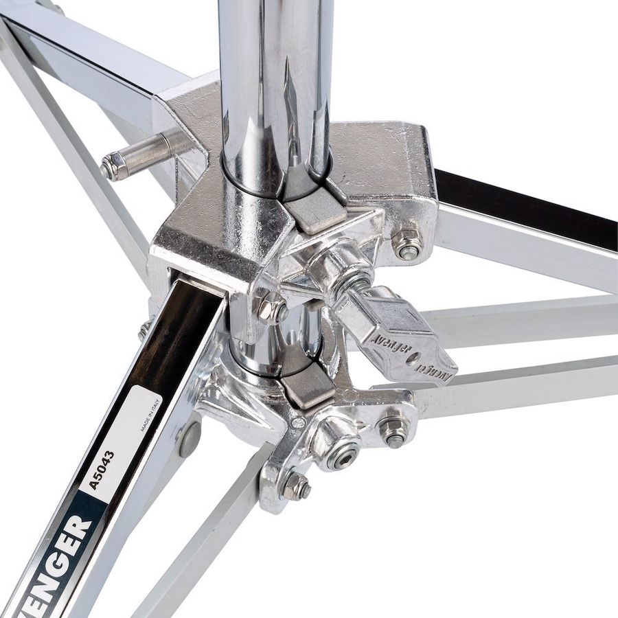 Avenger Baby Roller Stand 430cm Silver