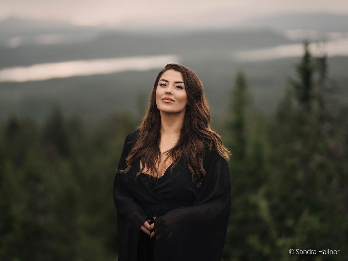 Sony E-Mount FF 85mm GM II F1.4