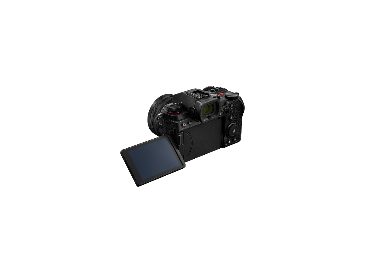 Panasonic Lumix S5D + 28-200mm