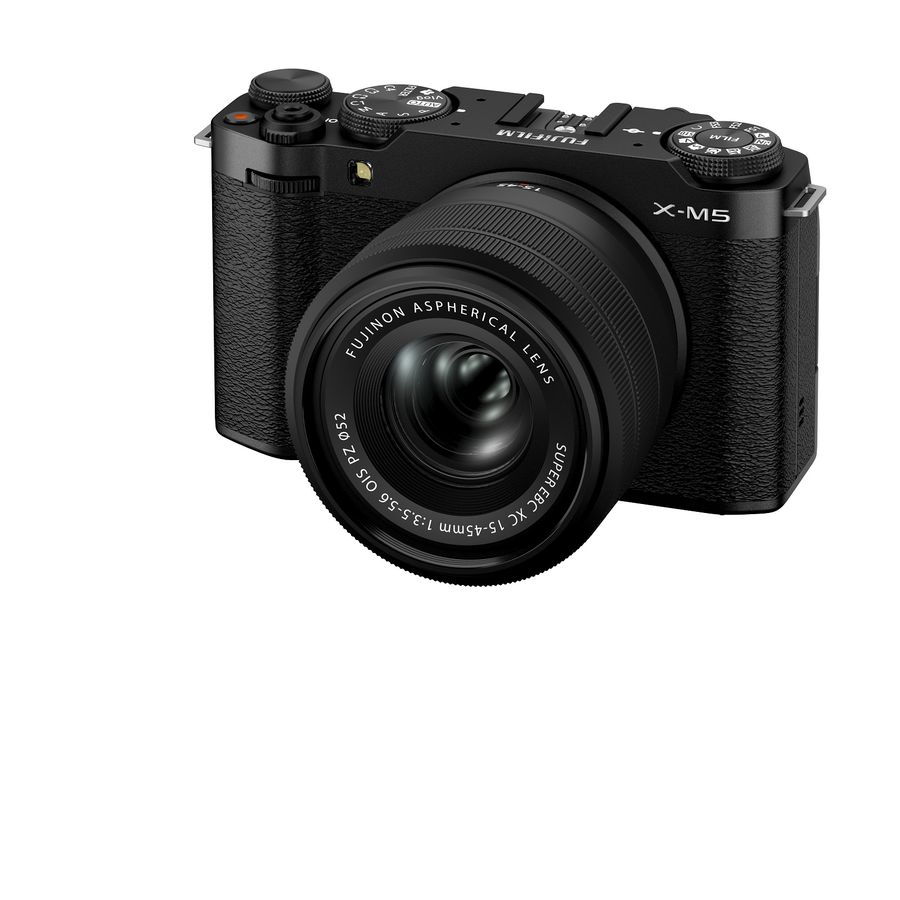 Fujifilm X-M5 + 15-45mm Black Swiss Gara