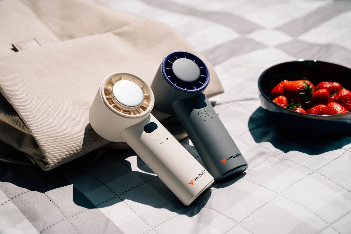 Verbatim CoolnGo Handheld Fan White