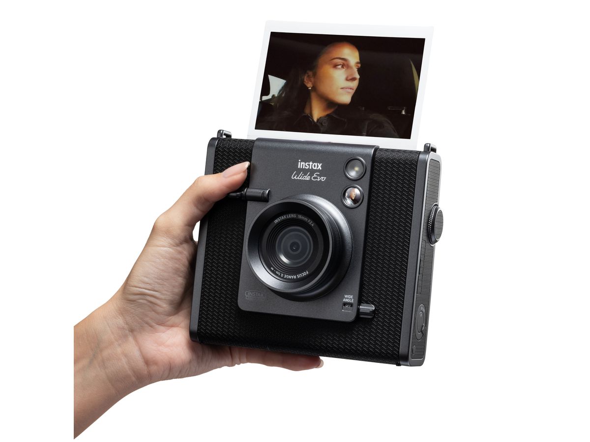Fujifilm Instax Wide Evo Black