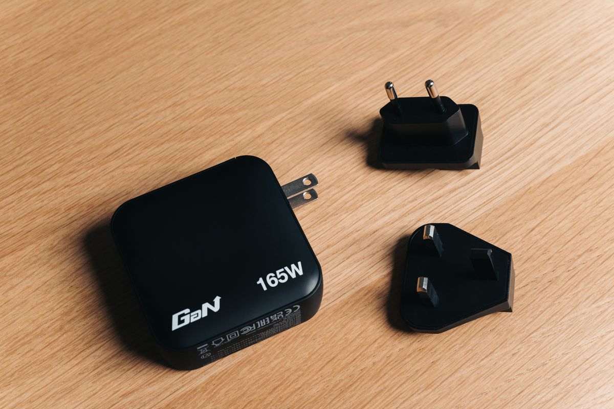 Verbatim Mini GaN 4 Port Charger 165W