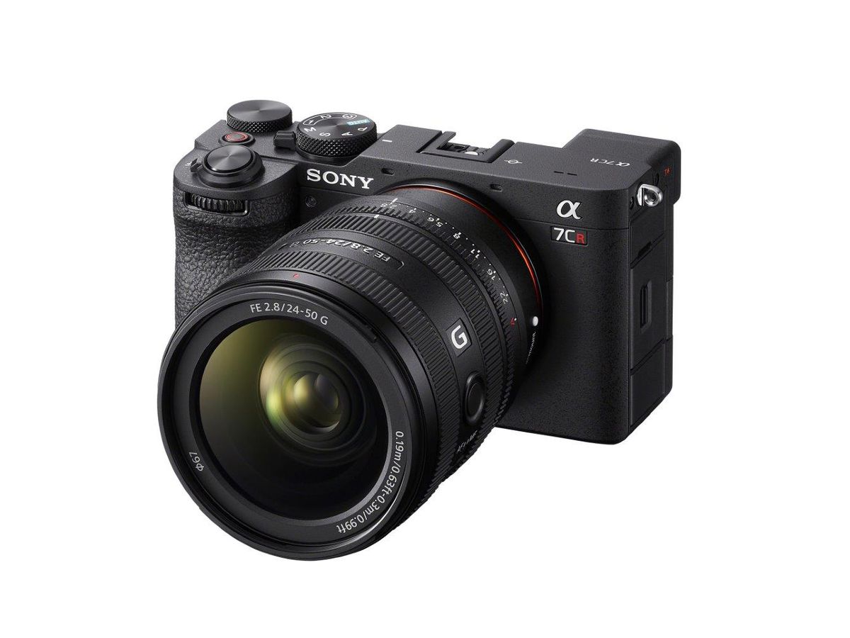 Sony E-Mount FF 24-50mm F2.8 G