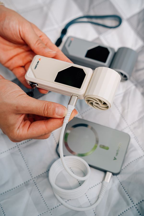 Verbatim AirJet Handheld Fan Grey