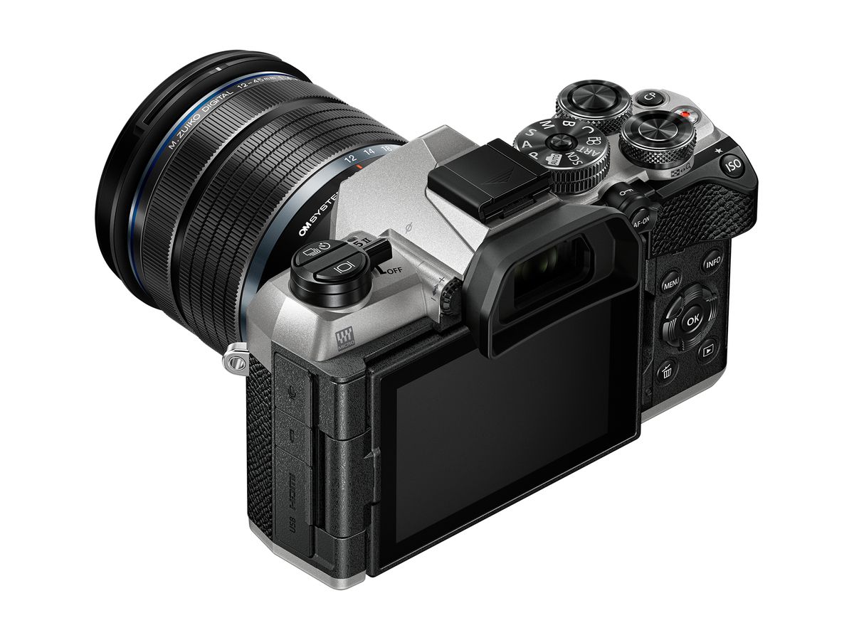 OM System OM-5 Mark II silver 12-45mm