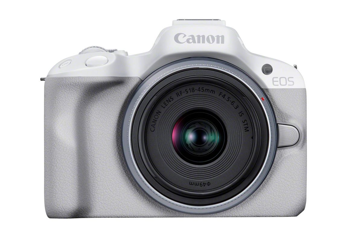 Canon EOS R50 + RF-S 18-45mm White