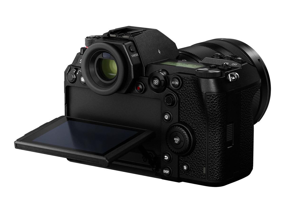 Panasonic Lumix S1R Body + 24-105mm F4.0