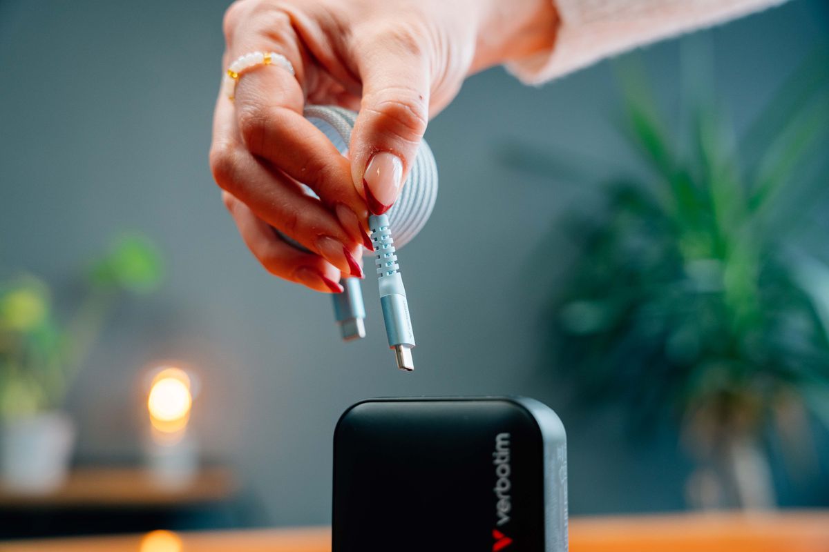 Verbatim Magnetic Cable USB-C 100W Blue