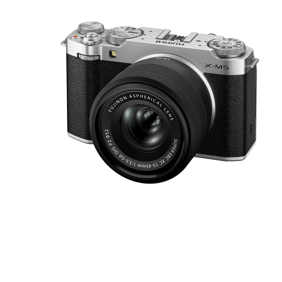 Fujifilm X-M5 + 15-45mm Silver Swiss Gar