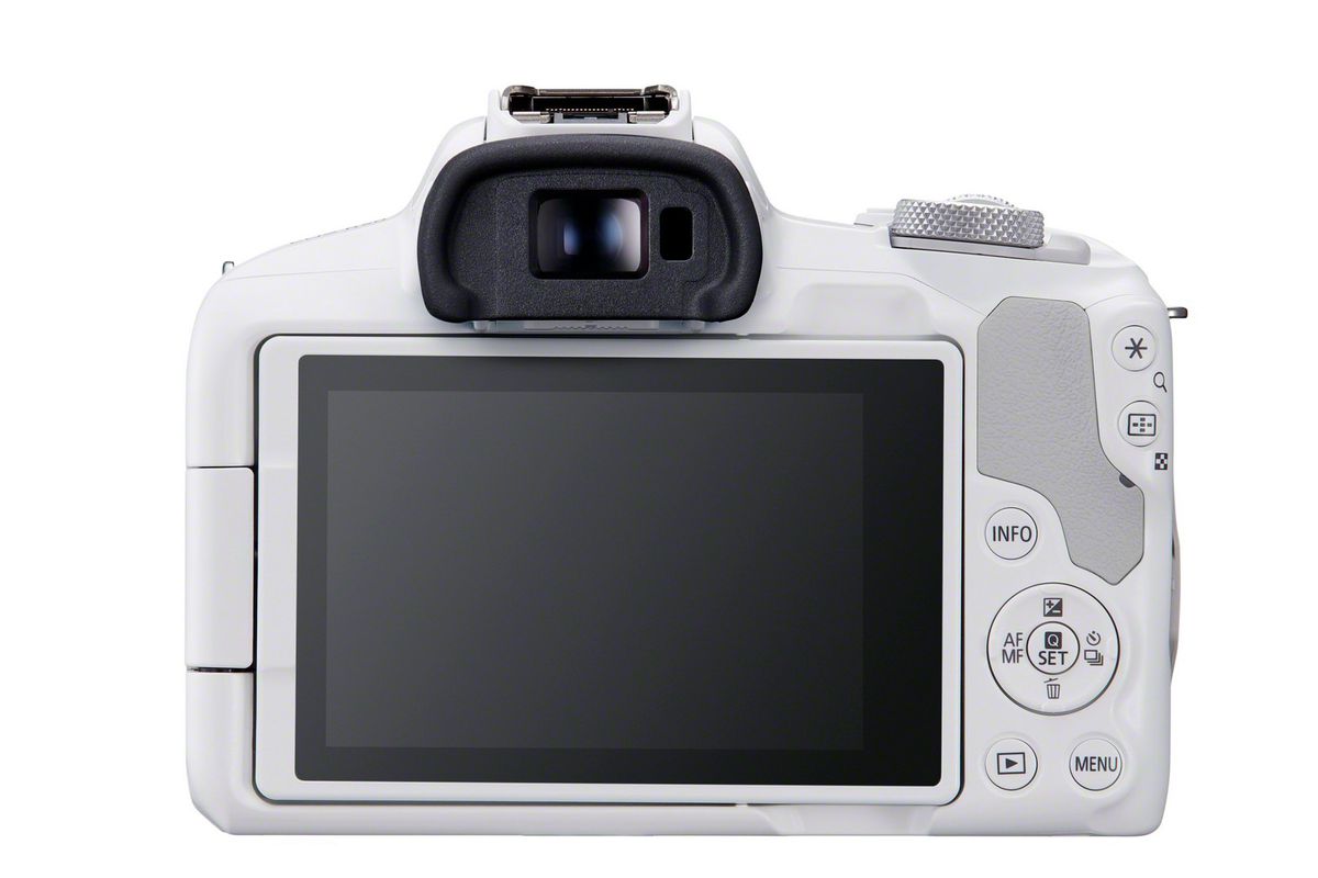 Canon EOS R50 + RF-S 18-45mm White