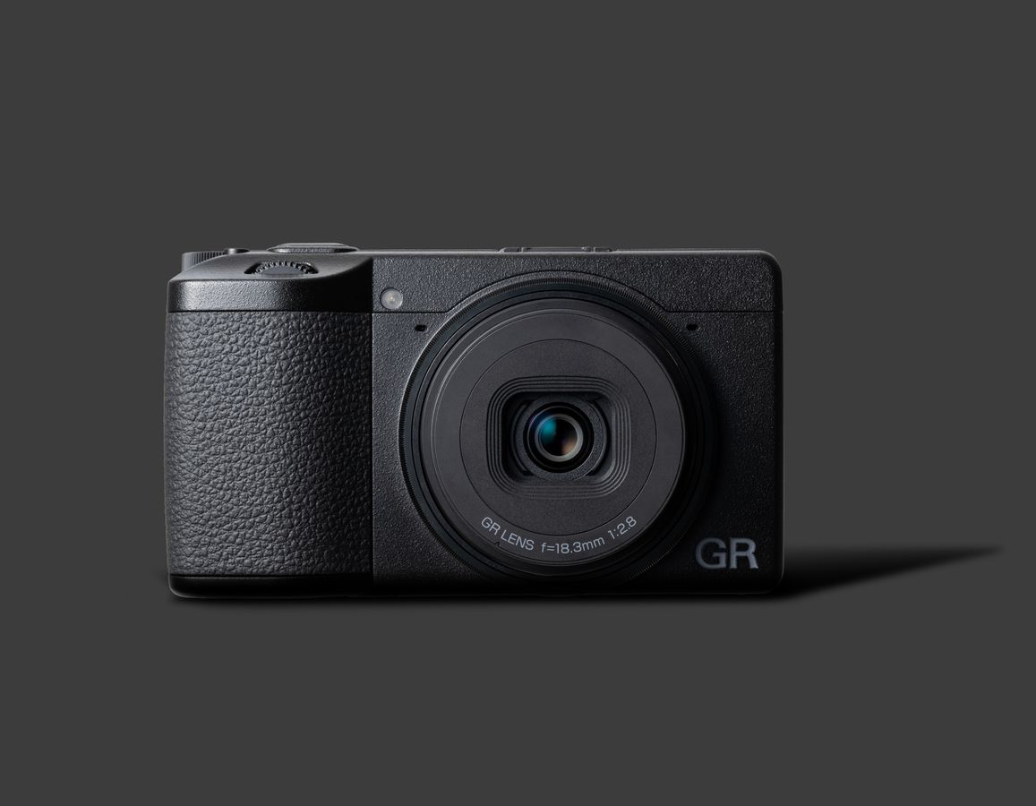 Ricoh GR IV black