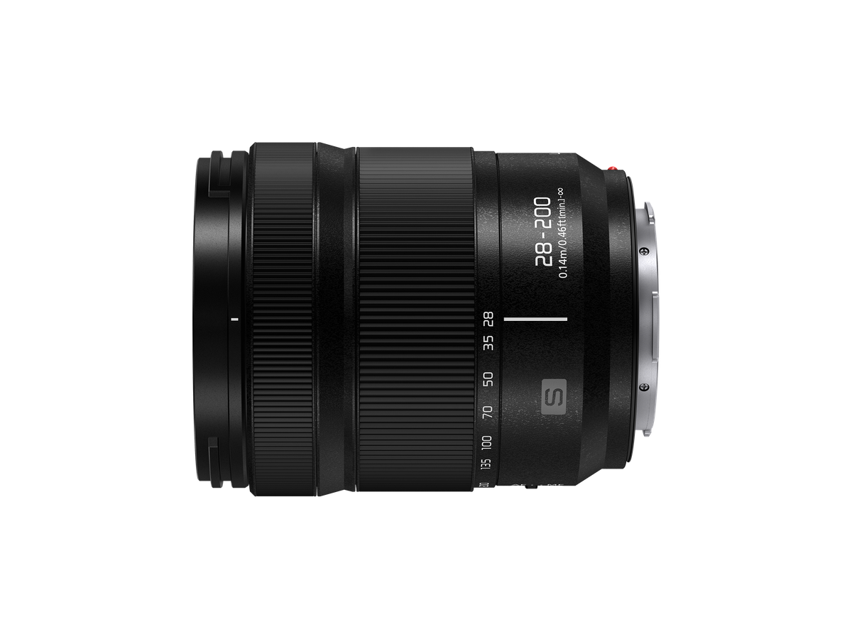 Panasonic Lumix S 28-200mm F4- 7.1 Makro