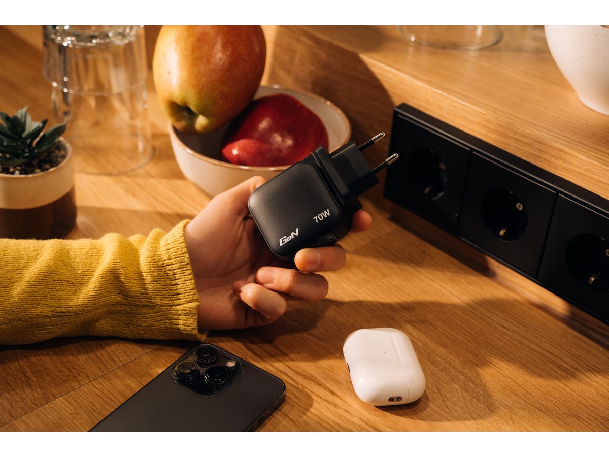 Verbatim Mini GaN 3 Port Charger 70W