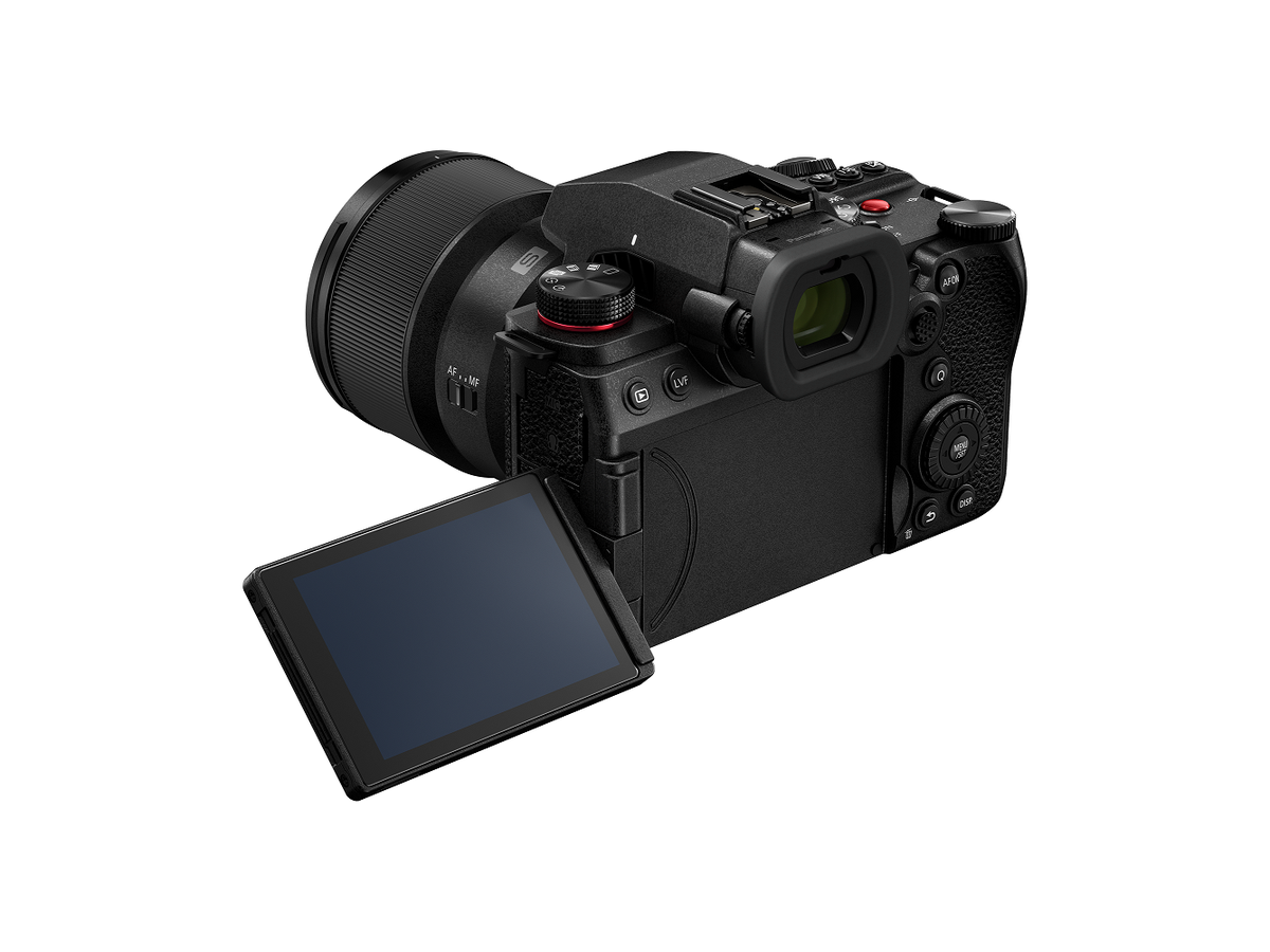 Panasonic Lumix S5M2 Body + 50mm 1.8