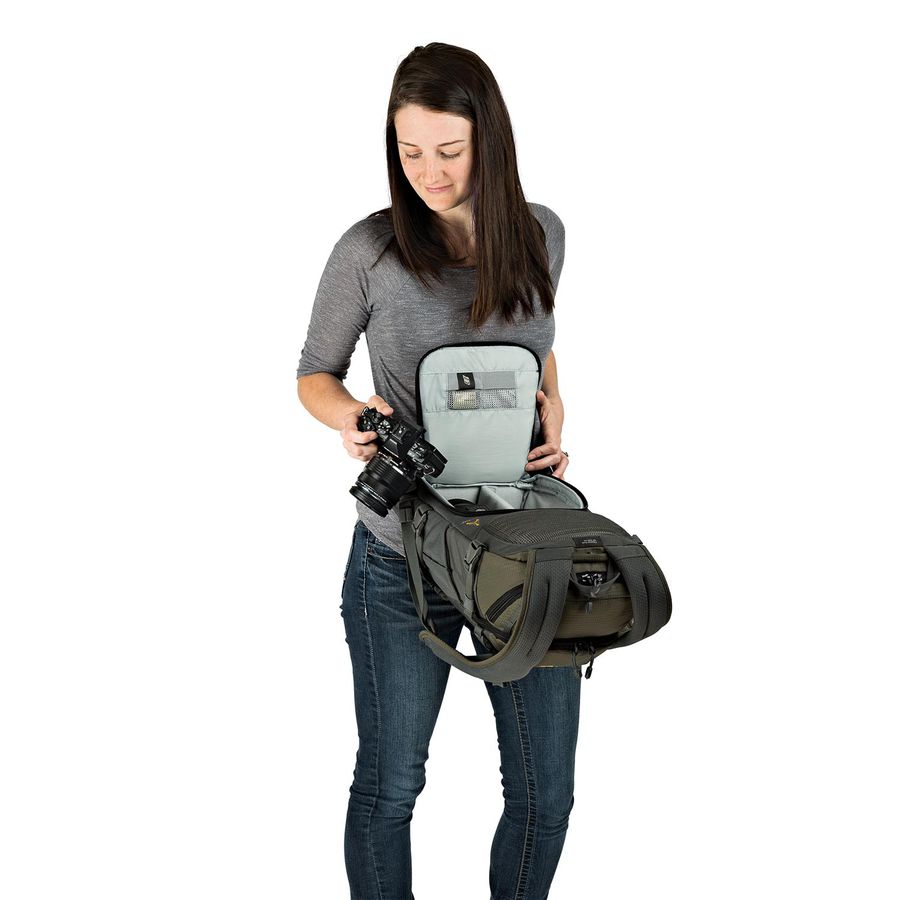 Lowepro Flipside Trek BP 250AW grau/grün