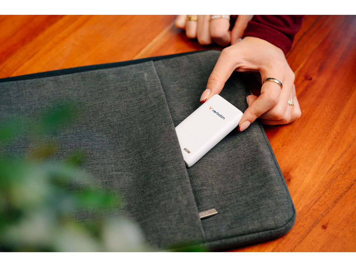 Verbatim Fold n Go GaN Charger 65W White