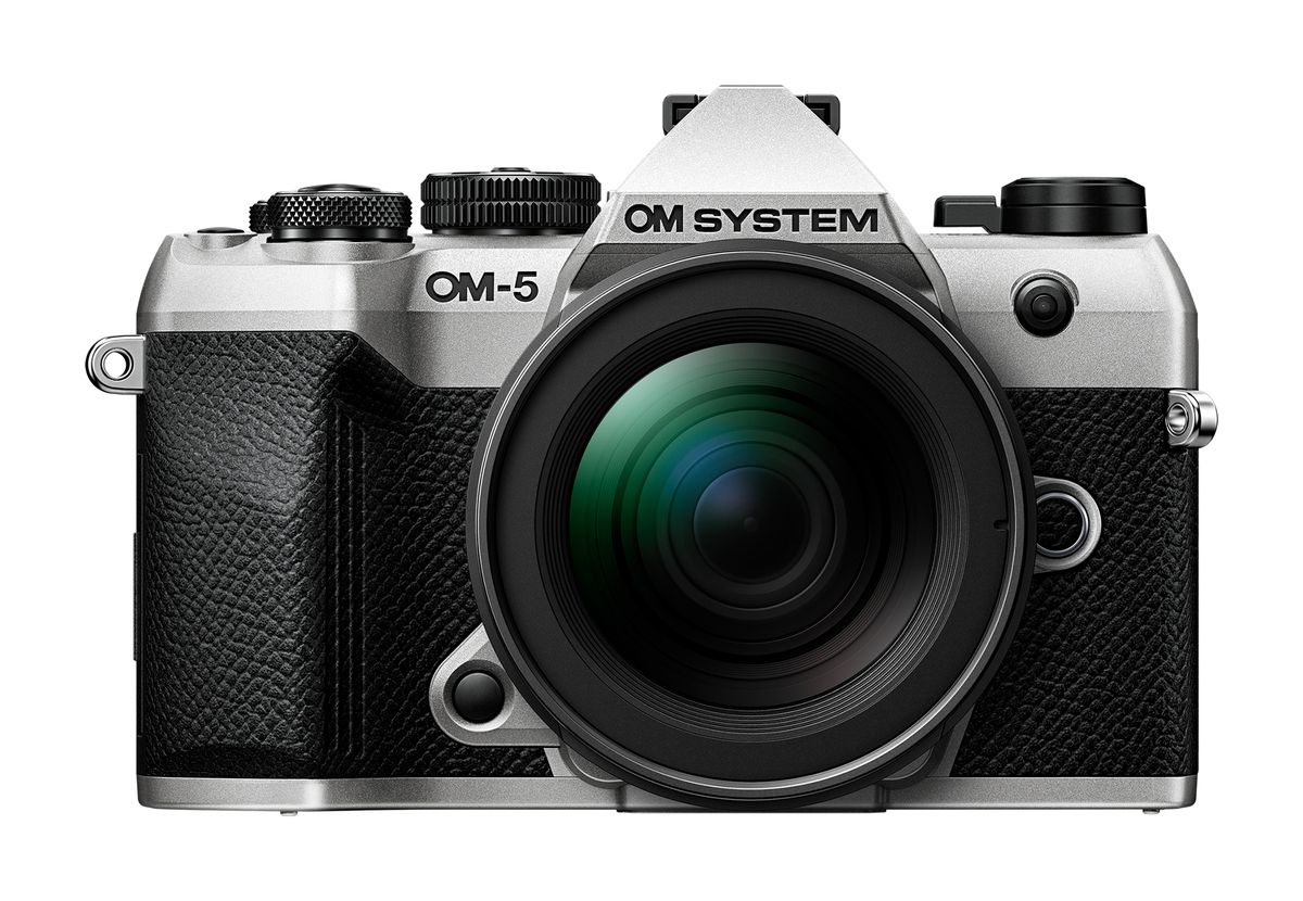 OM System OM-5 Mark II silver 12-45mm