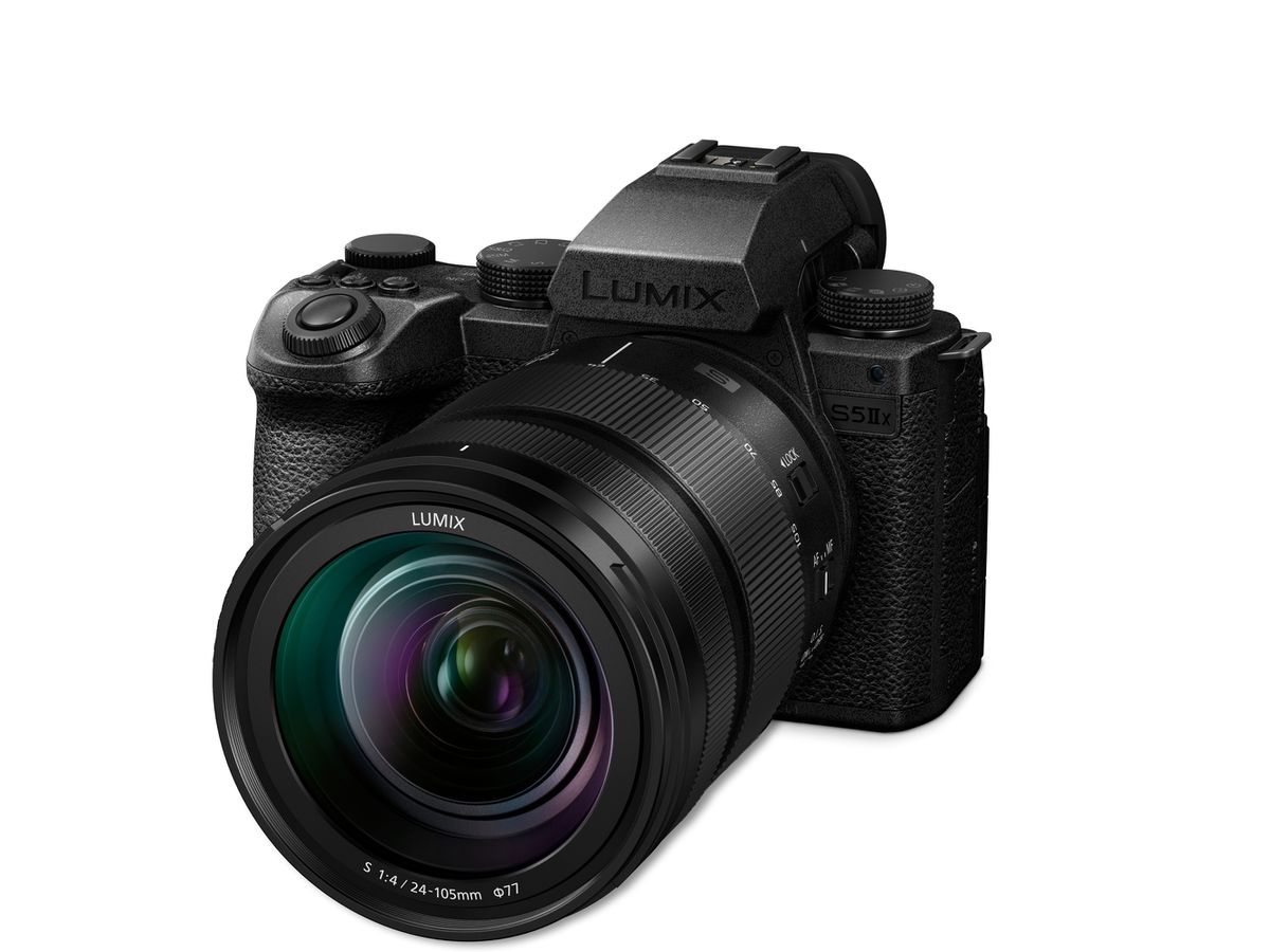 Panasonic Lumix S5M2X Kit mit 24-105mm
